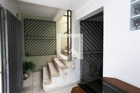 Casa à venda com 230m², 3 quartos e 6 vagas Casa à venda com 230m², 3 quartos e 6 vagasÁrea de ServiçoÁrea de Serviço