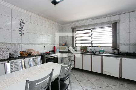 Casa à venda com 230m², 3 quartos e 6 vagas Casa à venda com 230m², 3 quartos e 6 vagasCozinha