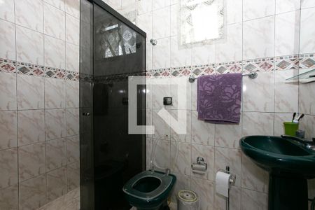 Casa à venda com 230m², 3 quartos e 6 vagas Casa à venda com 230m², 3 quartos e 6 vagasBanheiro da Suíte