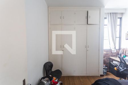 Apartamento à venda com 100m², 3 quartos e 1 vaga Apartamento à venda com 100m², 3 quartos e 1 vagaArmário do Quarto 2