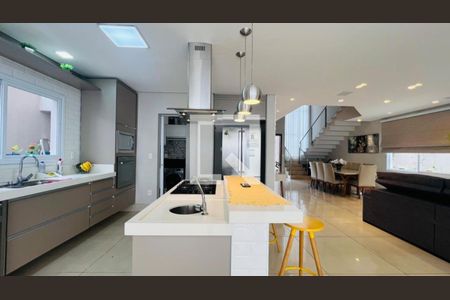 Casa de condomínio à venda com 280m², 3 quartos e 4 vagas Casa de condomínio à venda com 280m², 3 quartos e 4 vagasFoto 16