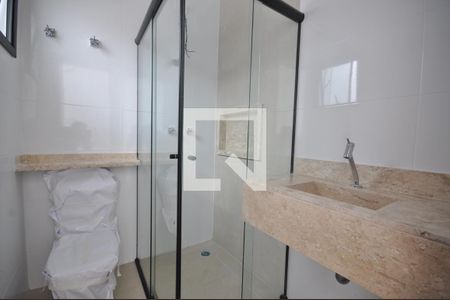 Casa à venda com 105m², 3 quartos e 2 vagasBanheiro Social