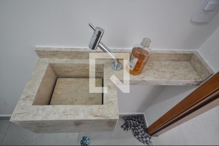 Casa à venda com 105m², 3 quartos e 2 vagasLavabo