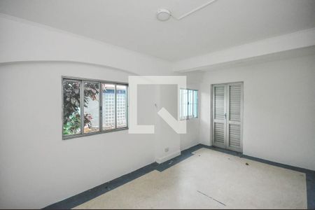 Casa para alugar com 234m², 4 quartos e 3 vagas Casa para alugar com 234m², 4 quartos e 3 vagasSalão