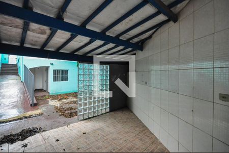 Casa para alugar com 234m², 4 quartos e 3 vagas Casa para alugar com 234m², 4 quartos e 3 vagasFundos