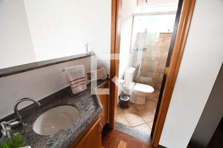 Casa à venda com 320m², 3 quartos e 4 vagasBanheiro 4