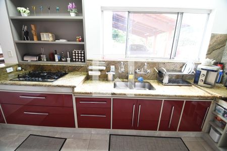 Casa à venda com 320m², 3 quartos e 4 vagasCozinha