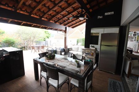 Casa à venda com 320m², 3 quartos e 4 vagasVaranda gourmet