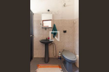 Casa à venda com 380m², 1 quarto e 4 vagas Casa à venda com 380m², 1 quarto e 4 vagasCasa 2 - Banheiro