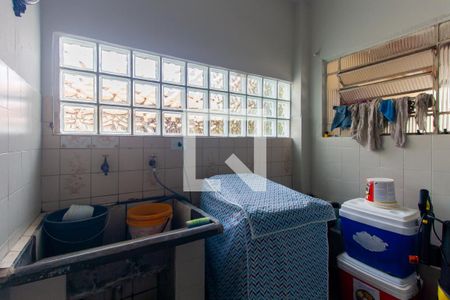 Casa à venda com 380m², 1 quarto e 4 vagas Casa à venda com 380m², 1 quarto e 4 vagasÁrea de Serviço