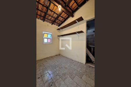 Casa à venda com 360m², 3 quartos e 2 vagas Casa à venda com 360m², 3 quartos e 2 vagasQuarto de Serviço