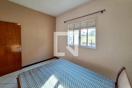 Casa à venda com 360m², 3 quartos e 2 vagas Casa à venda com 360m², 3 quartos e 2 vagasQuarto 2