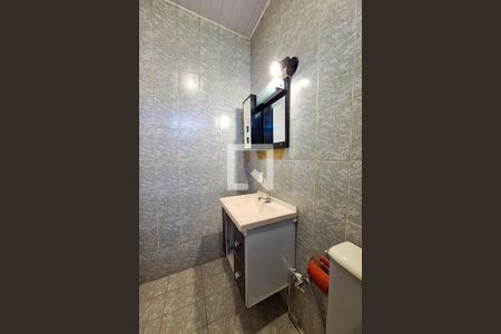Casa à venda com 360m², 3 quartos e 2 vagas Casa à venda com 360m², 3 quartos e 2 vagasBanheiro da Suíte