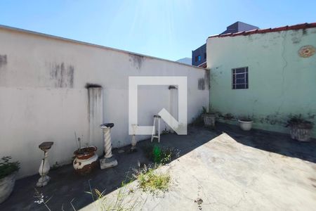 Casa à venda com 285m², 2 quartos e 2 vagas Casa à venda com 285m², 2 quartos e 2 vagasÁrea de Serviço