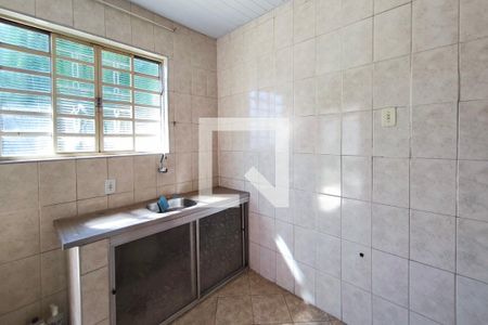 Casa à venda com 285m², 2 quartos e 2 vagas Casa à venda com 285m², 2 quartos e 2 vagasCozinha
