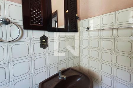 Casa à venda com 285m², 2 quartos e 2 vagas Casa à venda com 285m², 2 quartos e 2 vagasBanheiro