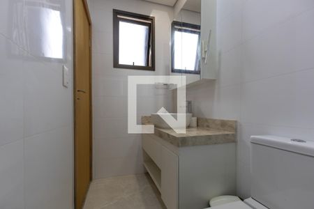 Casa de condomínio à venda com 800m², 5 quartos e 6 vagas Casa de condomínio à venda com 800m², 5 quartos e 6 vagasBanheiro do Quarto de Hospedes