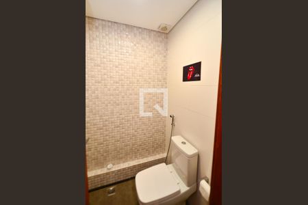 Casa à venda com 340m², 4 quartos e 2 vagas Casa à venda com 340m², 4 quartos e 2 vagasLavabo social