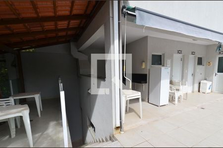 Casa à venda com 340m², 4 quartos e 2 vagas Casa à venda com 340m², 4 quartos e 2 vagasArea comum