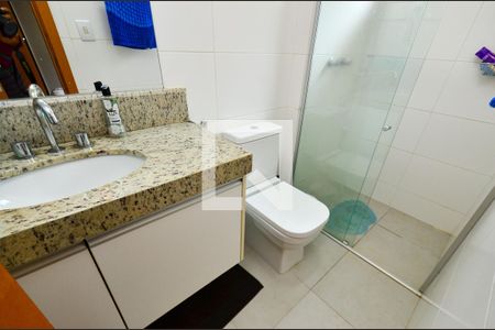 Casa à venda com 340m², 4 quartos e 2 vagas Casa à venda com 340m², 4 quartos e 2 vagasBanheiro suite2