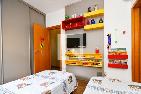 Casa à venda com 340m², 4 quartos e 2 vagas Casa à venda com 340m², 4 quartos e 2 vagasSuite2