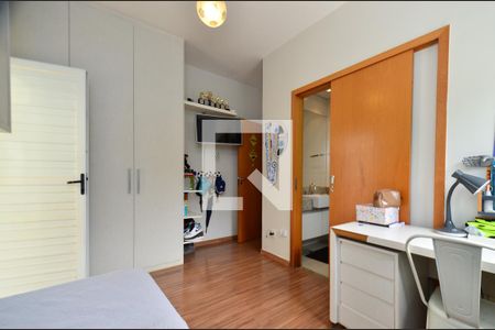 Casa à venda com 340m², 4 quartos e 2 vagas Casa à venda com 340m², 4 quartos e 2 vagasSuite3