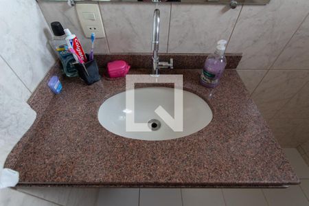 Casa à venda com 118m², 3 quartos e 2 vagas Casa à venda com 118m², 3 quartos e 2 vagasBanheiro da Suíte