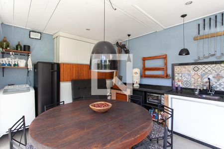 Casa à venda com 118m², 3 quartos e 2 vagas Casa à venda com 118m², 3 quartos e 2 vagasEspaço Gourmet