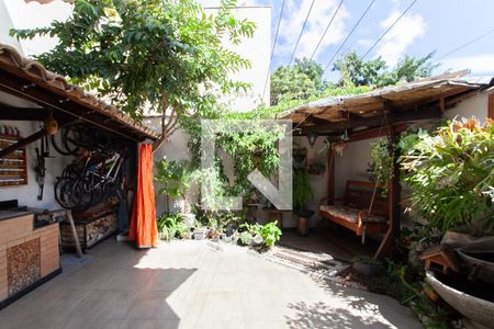 Casa à venda com 118m², 3 quartos e 2 vagas Casa à venda com 118m², 3 quartos e 2 vagasEspaço Gourmet