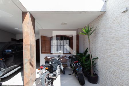 Casa à venda com 118m², 3 quartos e 2 vagas Casa à venda com 118m², 3 quartos e 2 vagasGaragem