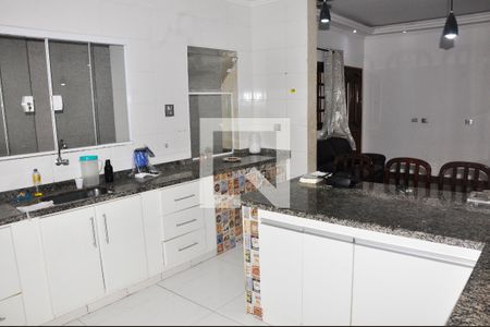 Casa à venda com 130m², 4 quartos e 1 vaga