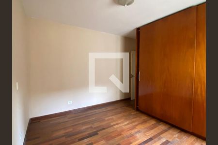 Casa à venda com 209m², 3 quartos e 5 vagas Casa à venda com 209m², 3 quartos e 5 vagasQuarto 2