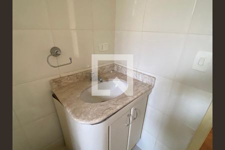 Casa à venda com 209m², 3 quartos e 5 vagas Casa à venda com 209m², 3 quartos e 5 vagasBanheiro da Suíte