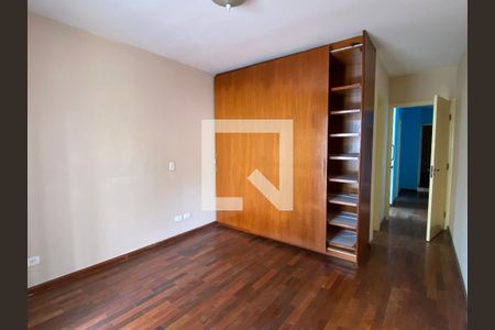 Casa à venda com 209m², 3 quartos e 5 vagas Casa à venda com 209m², 3 quartos e 5 vagasSuíte