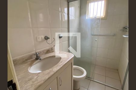 Casa à venda com 209m², 3 quartos e 5 vagas Casa à venda com 209m², 3 quartos e 5 vagasBanheiro Social