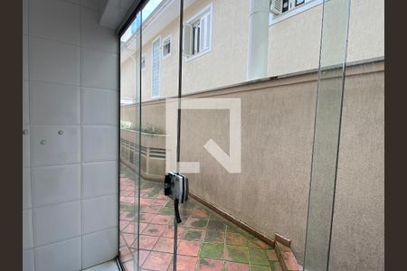 Casa à venda com 209m², 3 quartos e 5 vagas Casa à venda com 209m², 3 quartos e 5 vagasÁrea de Serviço