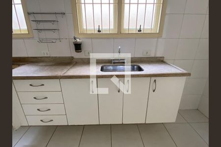 Casa à venda com 209m², 3 quartos e 5 vagas Casa à venda com 209m², 3 quartos e 5 vagasCozinha