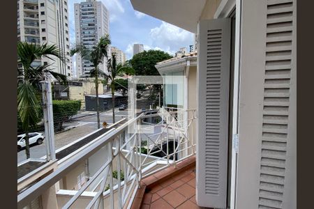 Casa à venda com 209m², 3 quartos e 5 vagas Casa à venda com 209m², 3 quartos e 5 vagasSuíte