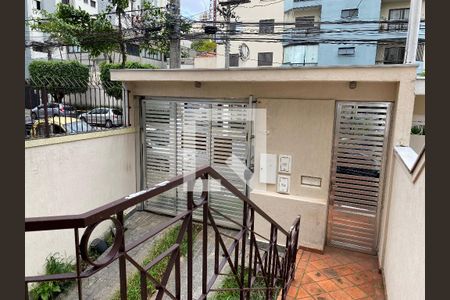 Casa à venda com 209m², 3 quartos e 5 vagas Casa à venda com 209m², 3 quartos e 5 vagasFachada
