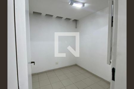 Casa à venda com 209m², 3 quartos e 5 vagas Casa à venda com 209m², 3 quartos e 5 vagasQuarto de Serviço