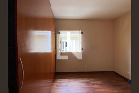 Casa à venda com 209m², 3 quartos e 5 vagas Casa à venda com 209m², 3 quartos e 5 vagasQuarto 2
