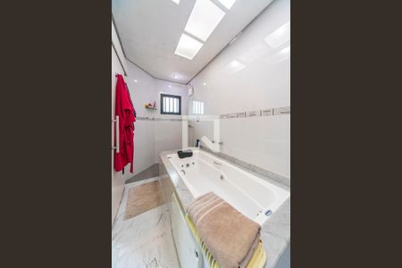Casa à venda com 170m², 3 quartos e 4 vagas Casa à venda com 170m², 3 quartos e 4 vagasBanheiro do Quarto 3