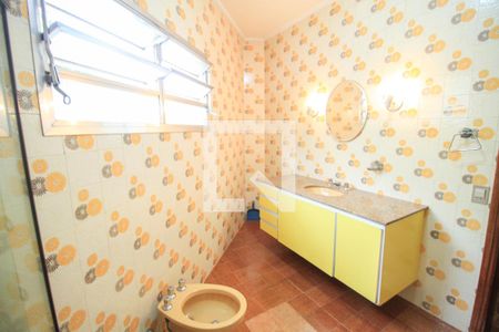 Casa à venda com 300m², 3 quartos e 5 vagas Casa à venda com 300m², 3 quartos e 5 vagasBanheiro 1