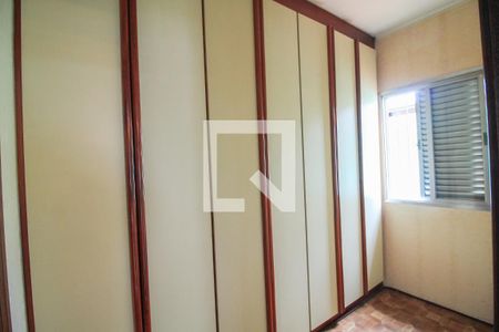 Casa à venda com 300m², 3 quartos e 5 vagas Casa à venda com 300m², 3 quartos e 5 vagasQuarto 1