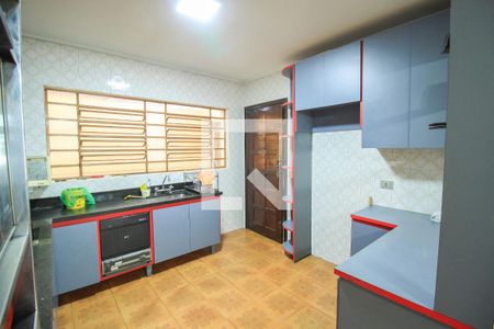 Casa à venda com 300m², 3 quartos e 5 vagas Casa à venda com 300m², 3 quartos e 5 vagasCozinha