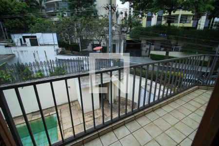 Casa à venda com 300m², 3 quartos e 5 vagas Casa à venda com 300m², 3 quartos e 5 vagasQuarto 2