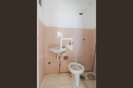 Apartamento à venda com 183m², 3 quartos e 1 vaga Apartamento à venda com 183m², 3 quartos e 1 vagaBanheiro de serviço