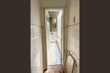 Apartamento à venda com 64m², 2 quartos e sem vaga Apartamento à venda com 64m², 2 quartos e sem vagaBanheiro de serviço