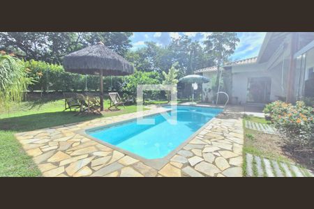 Casa de condomínio à venda com 265m², 4 quartos e 6 vagas Casa de condomínio à venda com 265m², 4 quartos e 6 vagasPiscina