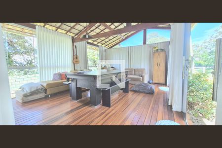 Casa de condomínio à venda com 265m², 4 quartos e 6 vagas Casa de condomínio à venda com 265m², 4 quartos e 6 vagasÁrea comum